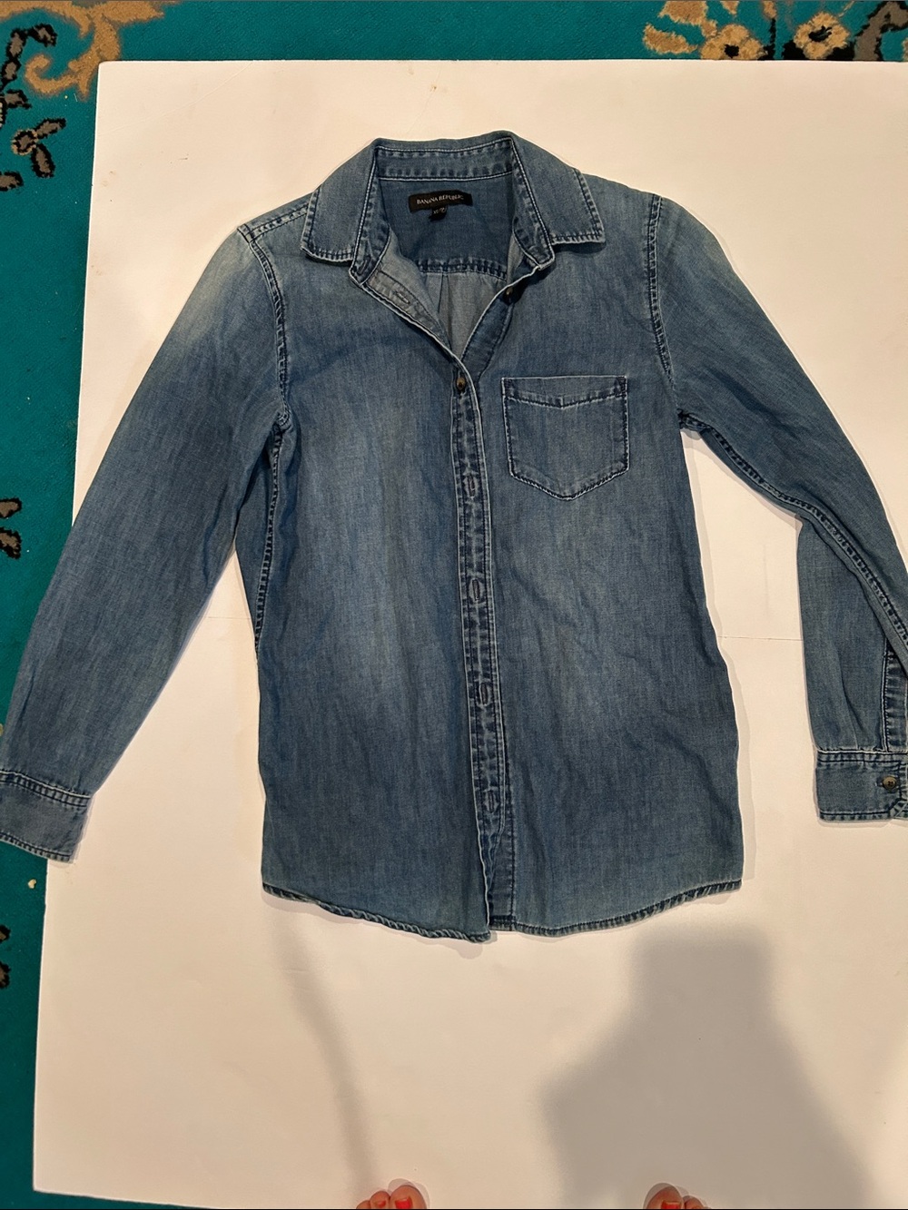 Banana Republic Women’s XS Denim Chambray Button Down Shirt Blue Long Sleeve